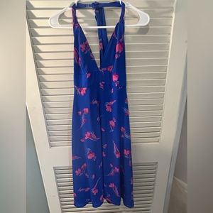 Halter style dresses beautiful color and print. Only Worn one time